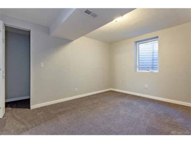 Building Photo - 3066 S Wolff St