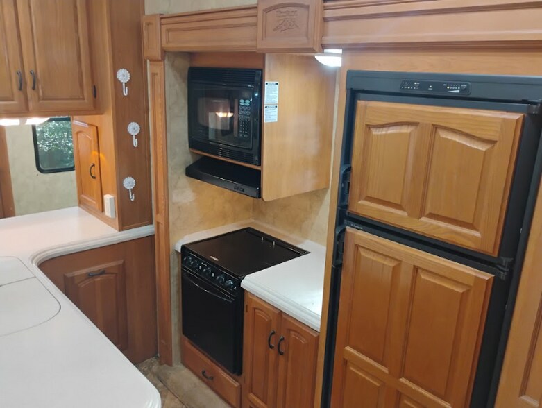 Building Photo - 379 Co Rd 3425