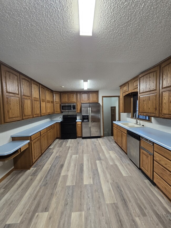 Building Photo - 714 S Fabrique Dr