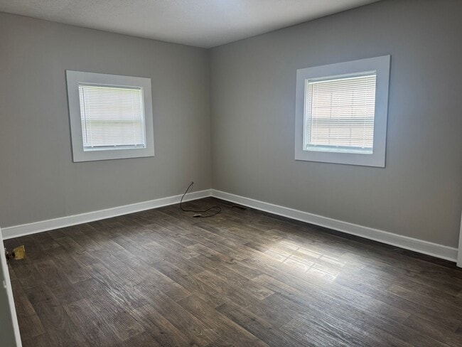 Building Photo - 2 Bedroom 1 Bath Home in Greeneville, TN