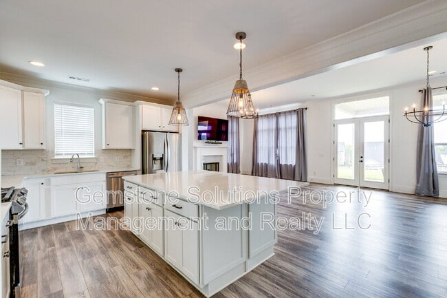 Building Photo - 7284 Ludlow Dr