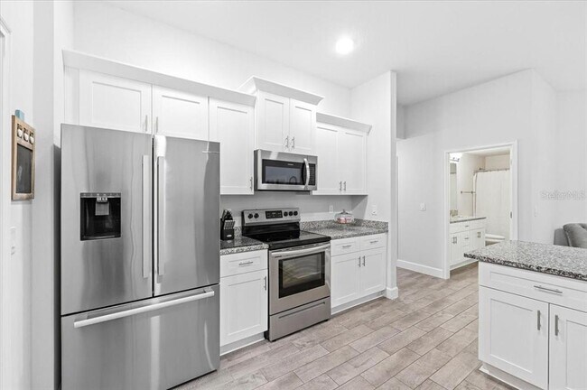 Building Photo - 331 Cres Ridge Rd