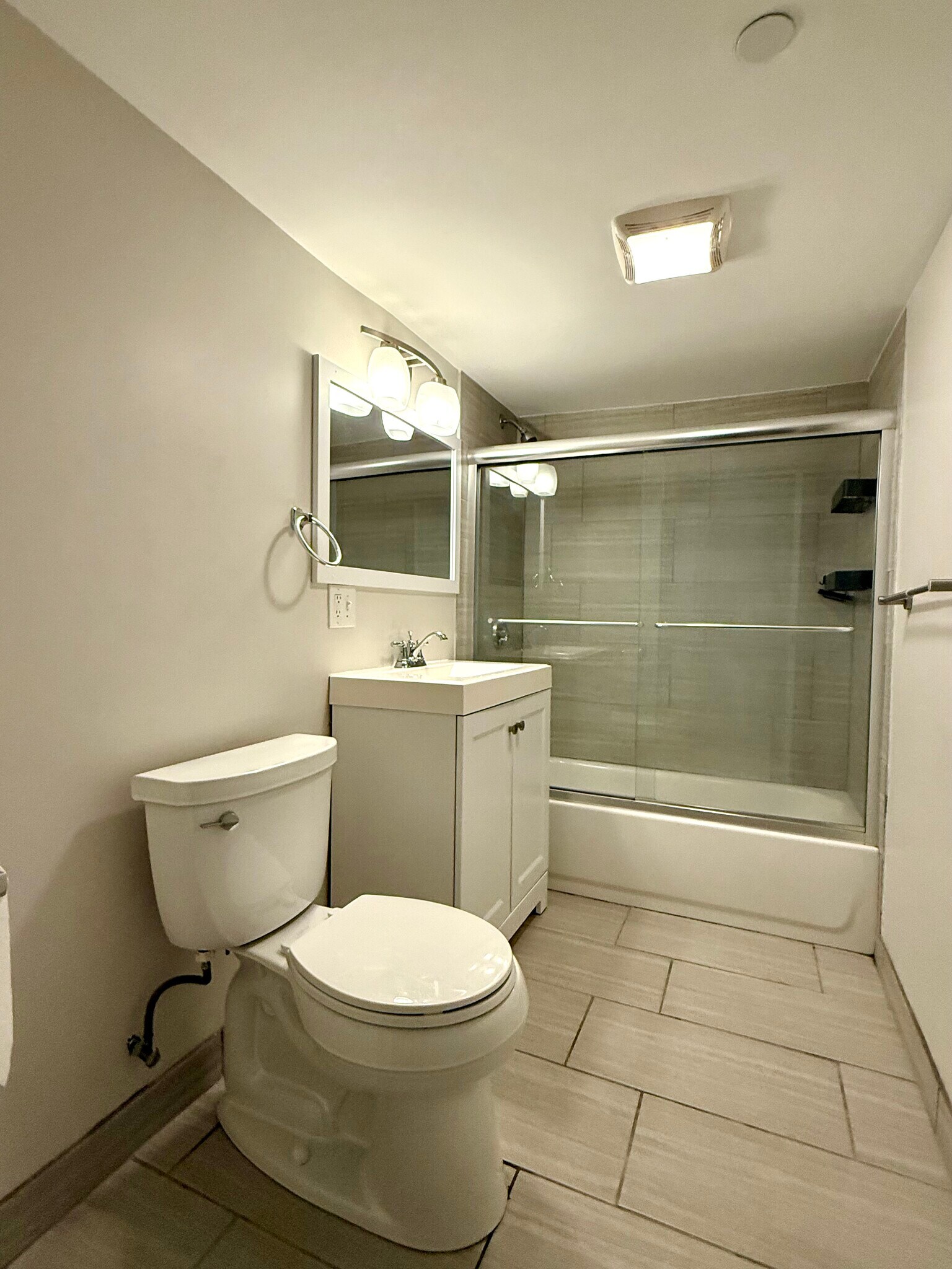 Building Photo - 19 Plymouth St