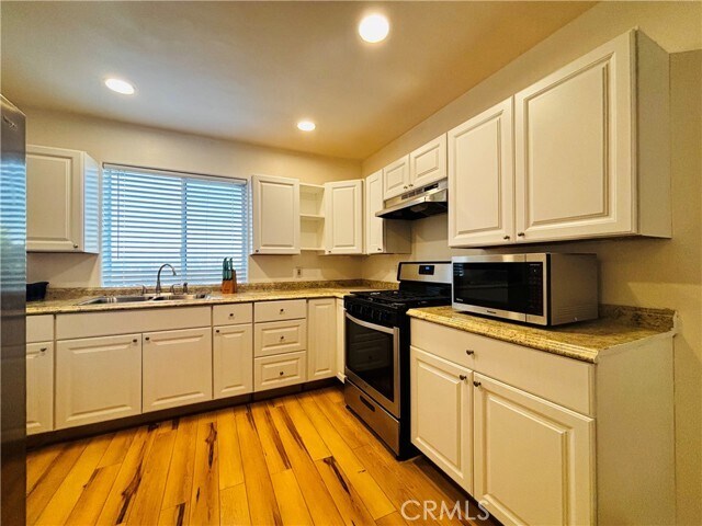 Building Photo - 16875 Orangecrest Ct