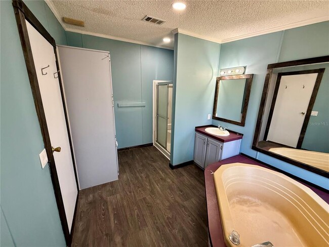 Building Photo - 15275 NE 238th St