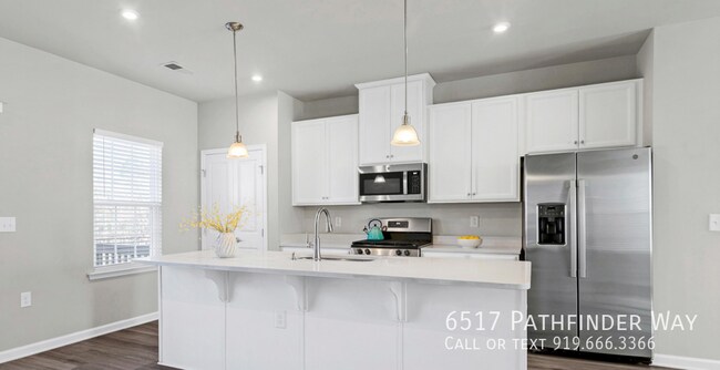 Building Photo - 6517 Pathfinder Wy