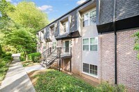 Building Photo - 305 Winding River Dr