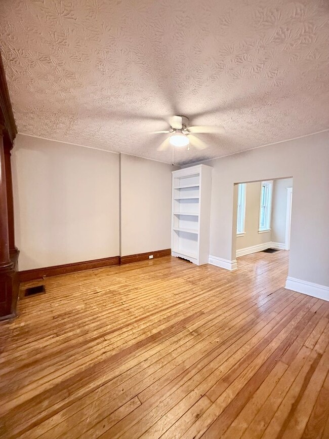 Building Photo - Charming & Spacious Historic 5-Bedroom Home for Rent in Carlisle, PA