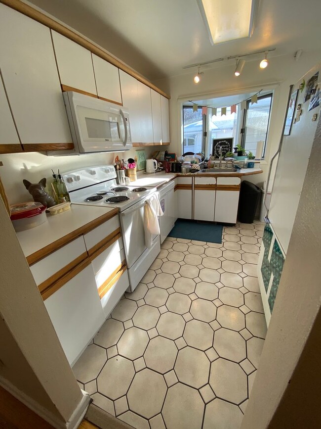 Building Photo - 1226 Missouri Ave