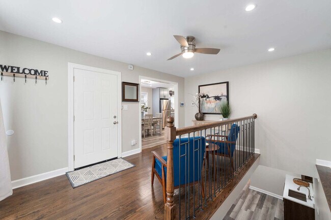 Building Photo - 5641 W 64th St