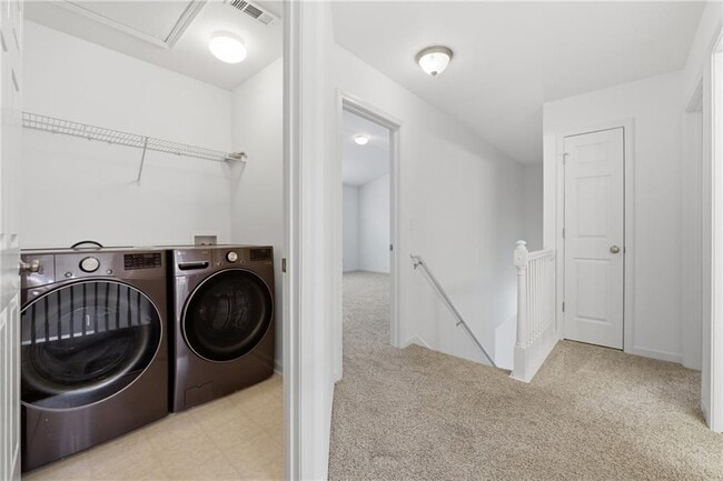 Building Photo - 3680 Moor Pointe Dr