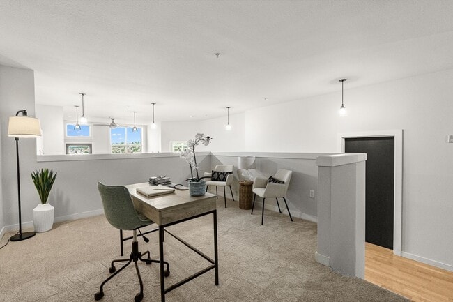 Building Photo - Portal Condominiums ~ Queen Anne
