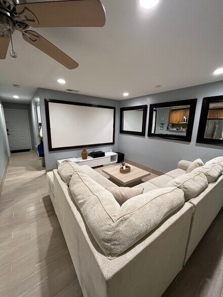 Building Photo - 2635 SW 35th Pl