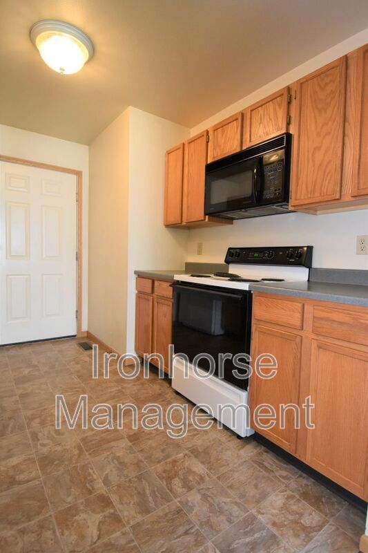 Building Photo - 2460 Wheeler Dr