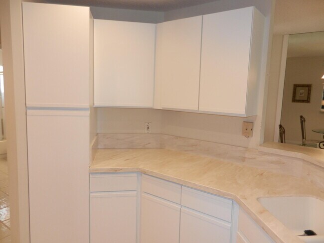 Building Photo - 301 Muirfield Ct