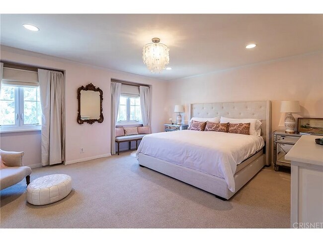 Building Photo - 12807 Milbank St