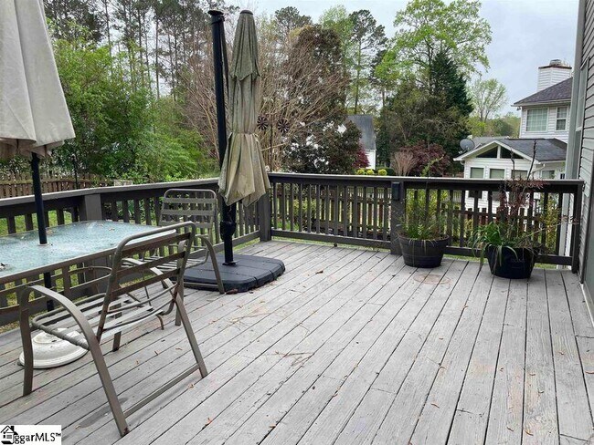 Building Photo - 303 Adirondack Way