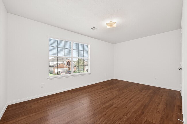 Building Photo - 5943 Stockholm Ct