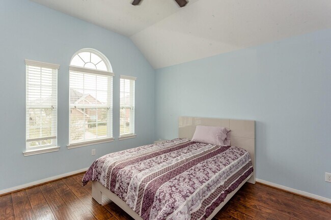 Building Photo - 3430 Lilac Ranch Dr