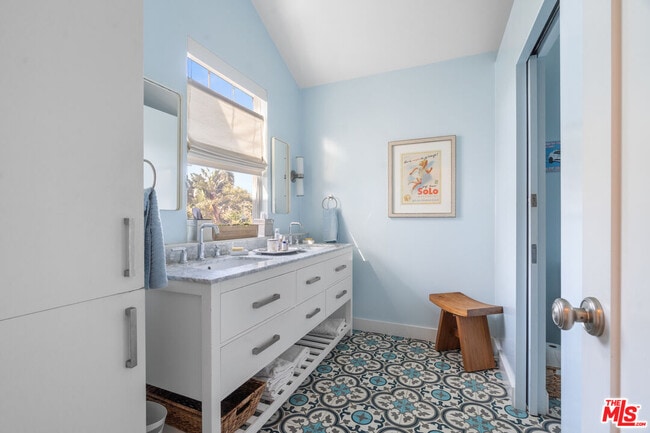 Building Photo - 1954 Federal Ave