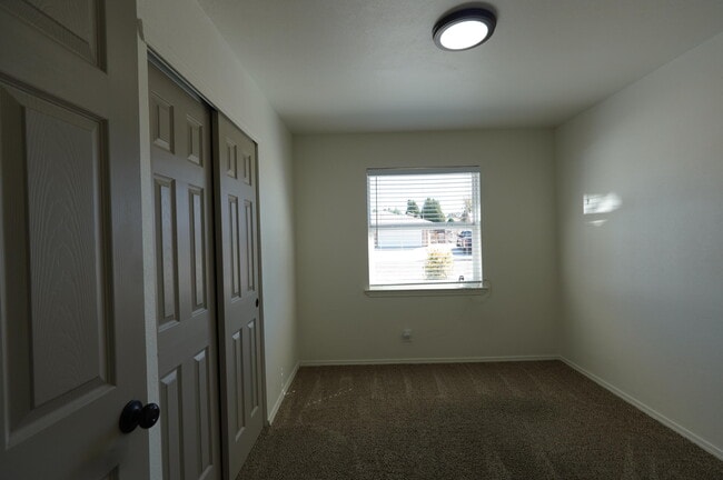 Building Photo - 6501 Dungan St NE