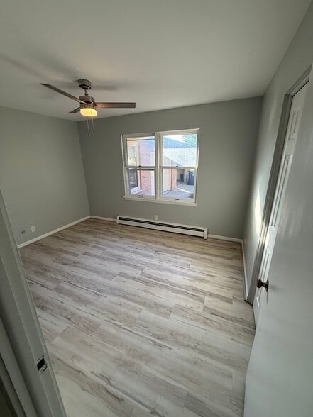Building Photo - 8901 Highland Dr