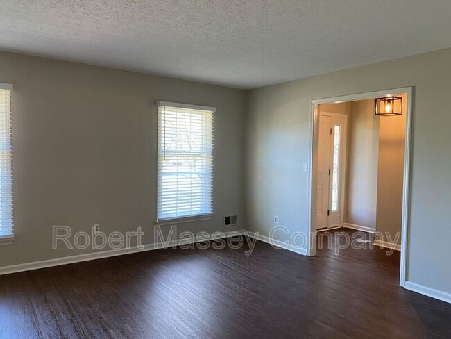 Building Photo - 6802 Penwern Ct