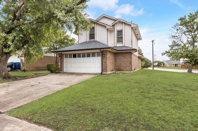 Building Photo - 2100 Stradivarius Ln