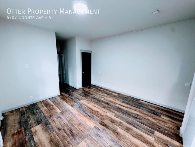 Building Photo - Stylish 1BR Apartment | Prime Location on ...