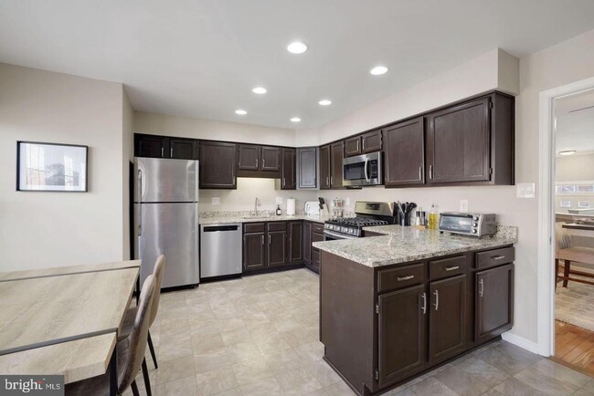 Building Photo - 46652 Clearview Terrace