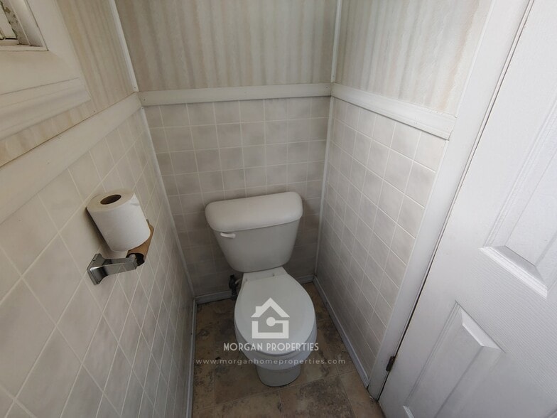 Building Photo - 2644 W 12th St