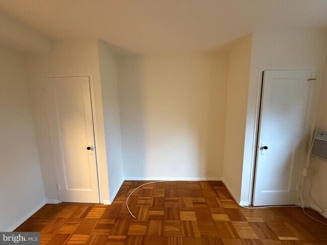 Building Photo - 1612 Mt Eagle Pl