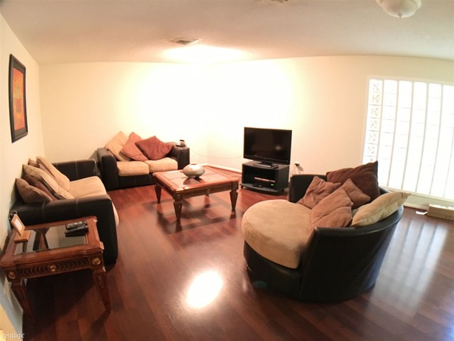 Building Photo - 2 br, 2 bath Condo - 600 W Fern Ave Apt 19