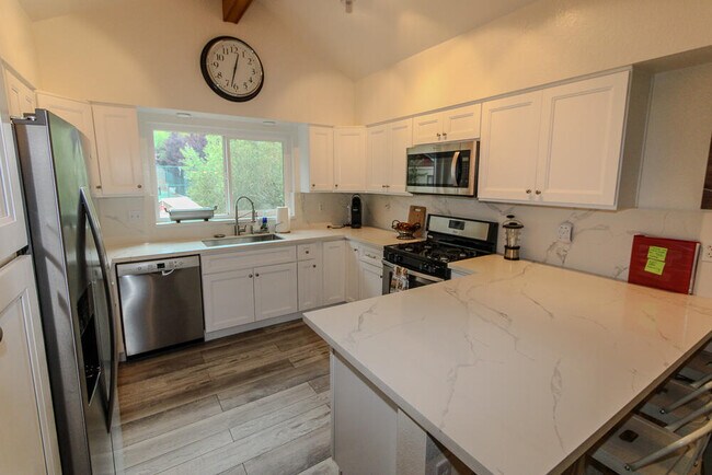 Building Photo - 43063 Goldmine Woods Ln
