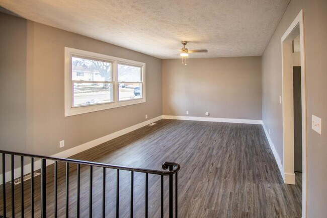 Building Photo - 2826 Bryan Ave