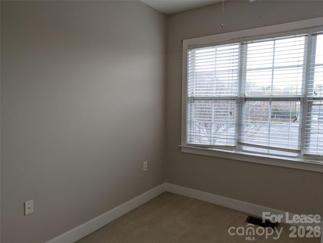 Building Photo - 234 Harbour Pl Dr