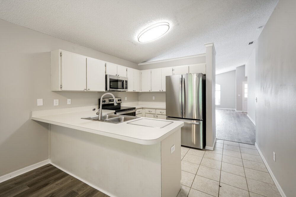 Building Photo - 1831 Coyote Pl