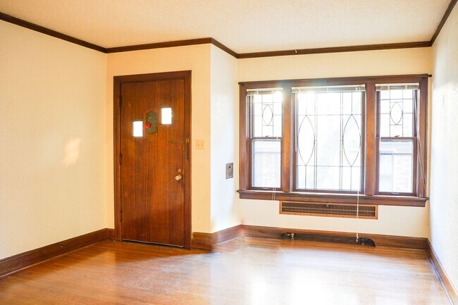 Building Photo - Tired of Commuting? This Amazing Townhome ...