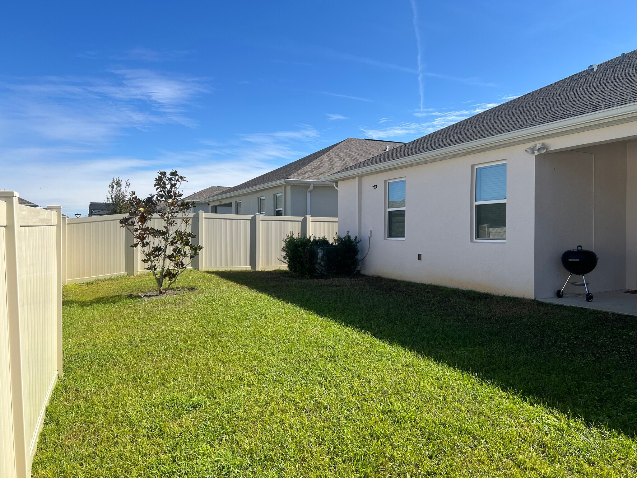 Building Photo - 1775 Good Neighbor Loop