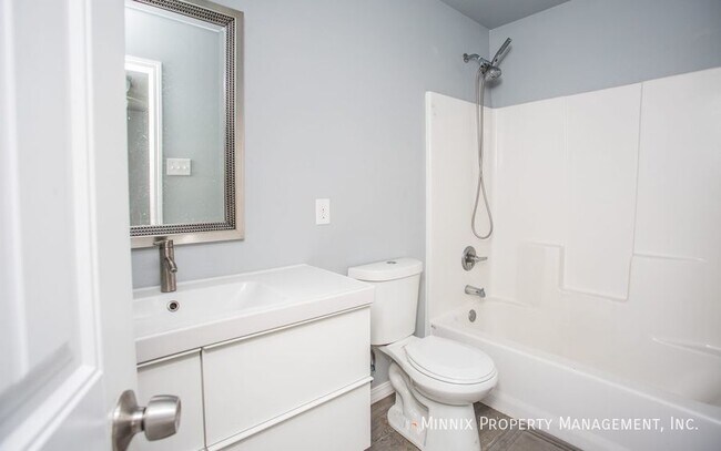 Building Photo - 1304 N Colton Ave