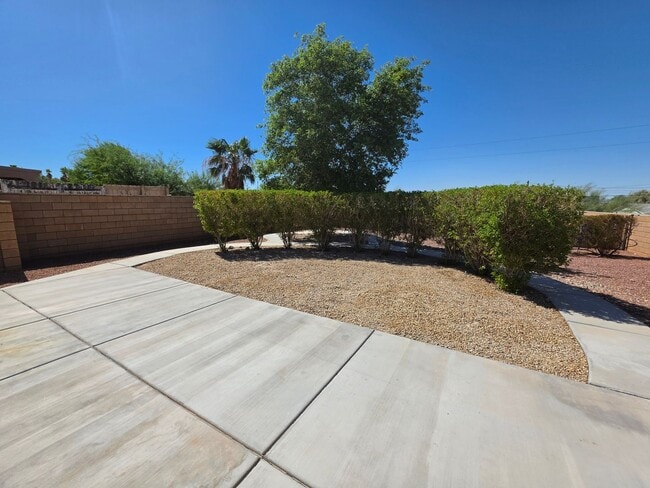 Building Photo - 2086 Jamie Rd