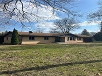 Building Photo - 1708 Montague Rd