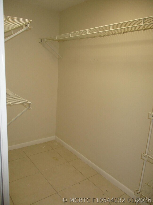 Building Photo - 3000 NW 42nd Ave