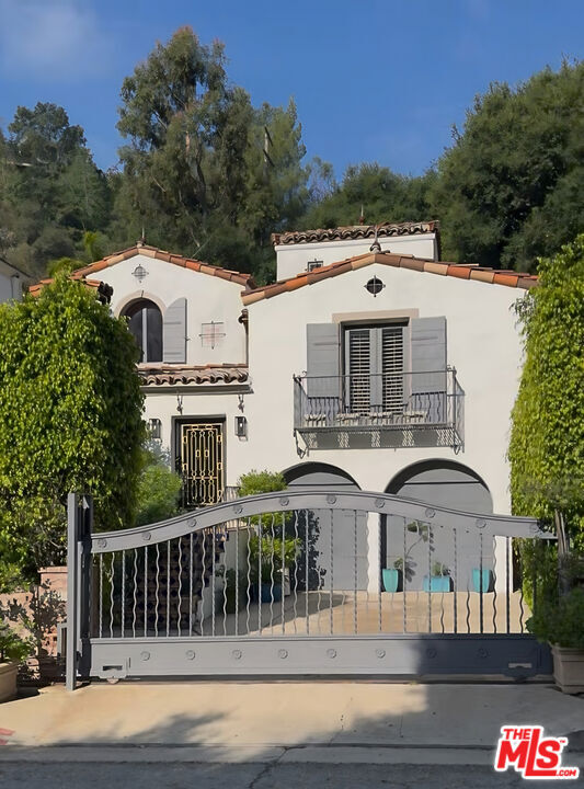 Building Photo - 1407 N Beverly Dr