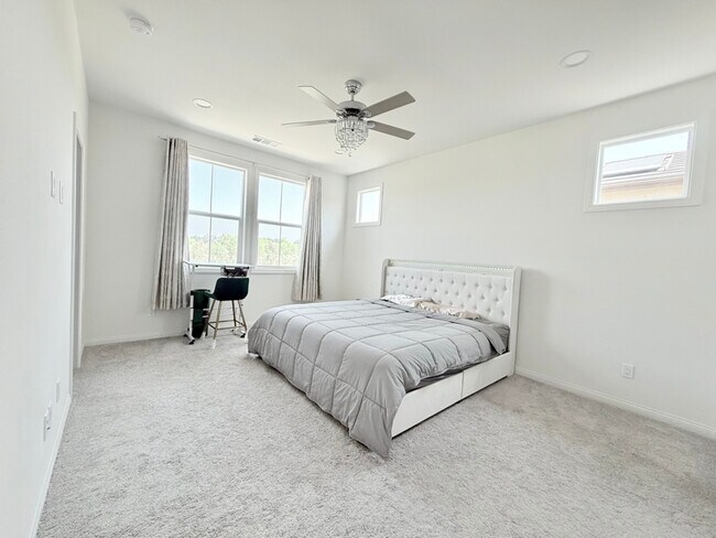 Building Photo - 4316 Cadence Wy