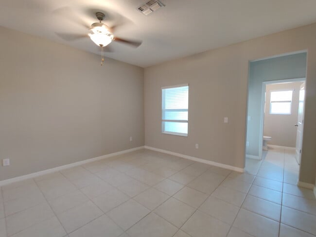 Building Photo - 4728 Pickering Harbor Pl