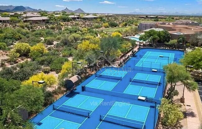 Building Photo - 9562 E Cavalry Dr