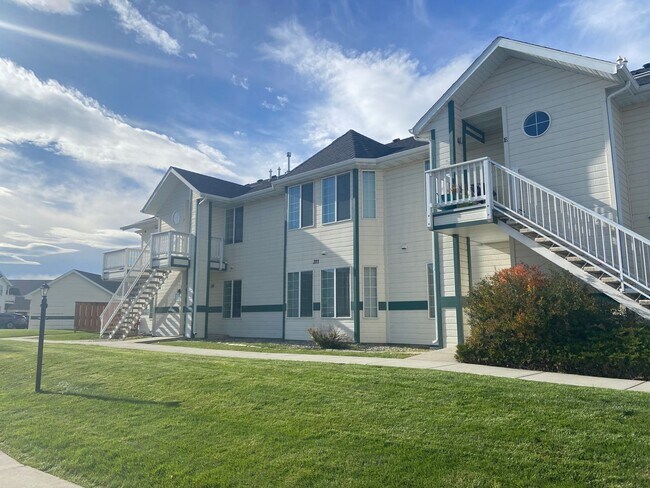 Building Photo - 1 Bedroom 1 Bathroom Condo