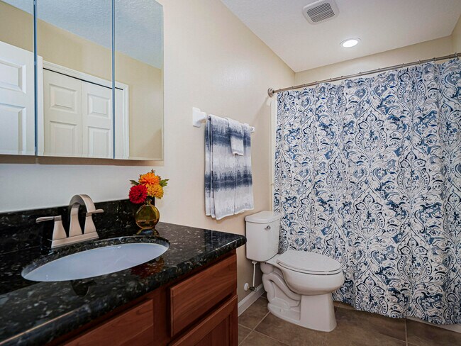 Building Photo - 1750 Berkshire Cir SW