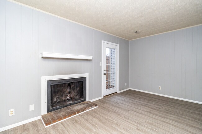 Building Photo - 9157 Cedarpark Ln NW